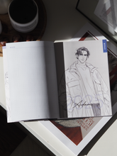 Załaduj obraz do przeglądarki galerii, *PRZEDSPRZEDAŻ* MGŁAVERSOWY DZIENNIK 2026